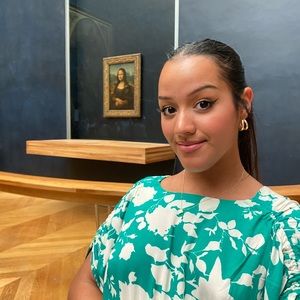 Meet your Posher, Sofia